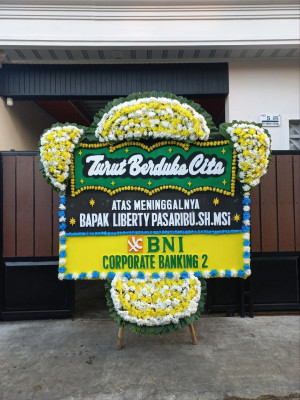 Papan Bunga Duka di Kolongan Satu