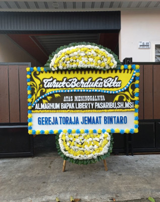 Papan Bunga Duka di Kolongan Satu
