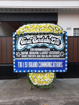 Papan Bunga Duka di Kolongan Satu